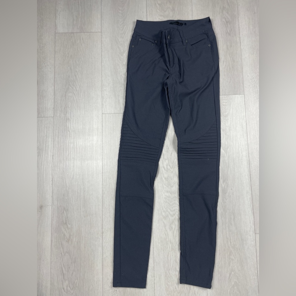 prAna Moto Legging Pants Size 4 – Nylon‎ Stretch Activewear Biker Detail Gray
